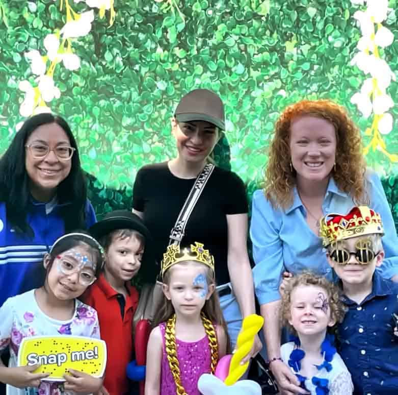 Photo booth and 360 booth rentals in Dallas for corporate events, weddings, and parties.