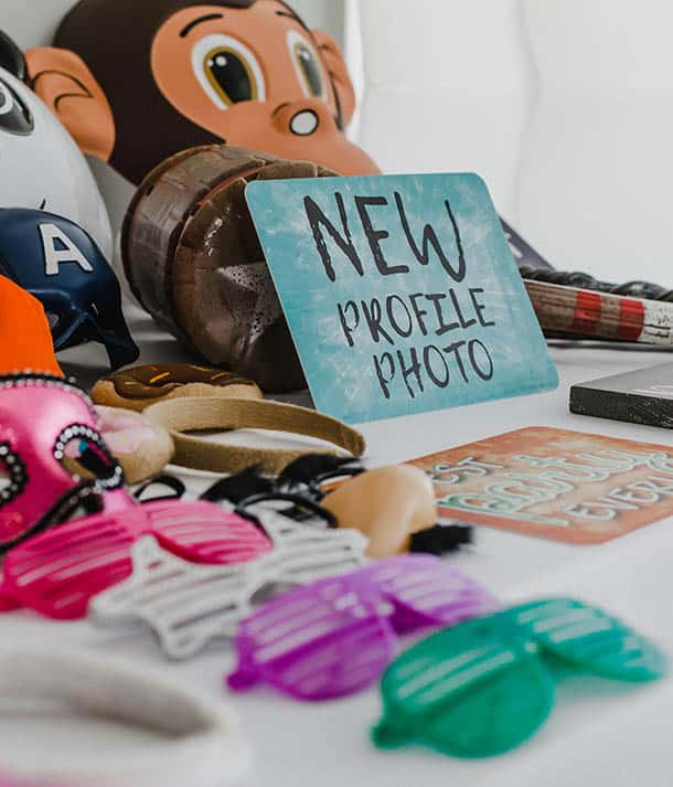 Colorful photo booth props for events in Dallas<br />
