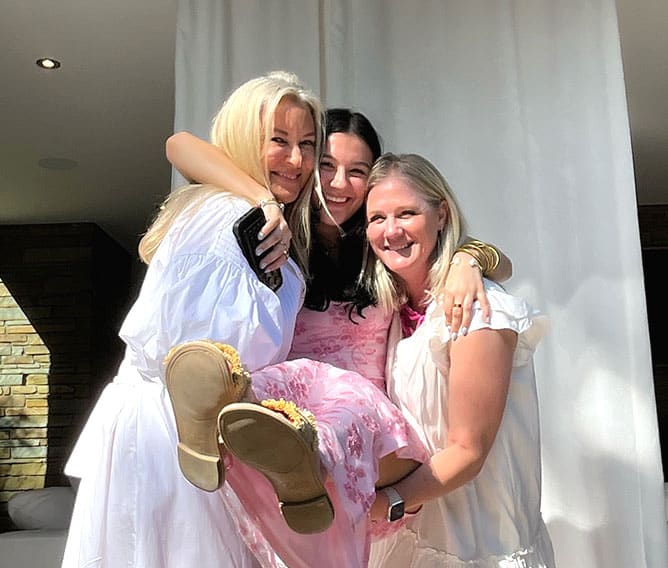 Ring-lit selfie station at a Dallas event providing bright, flattering lighting for guests<br />
